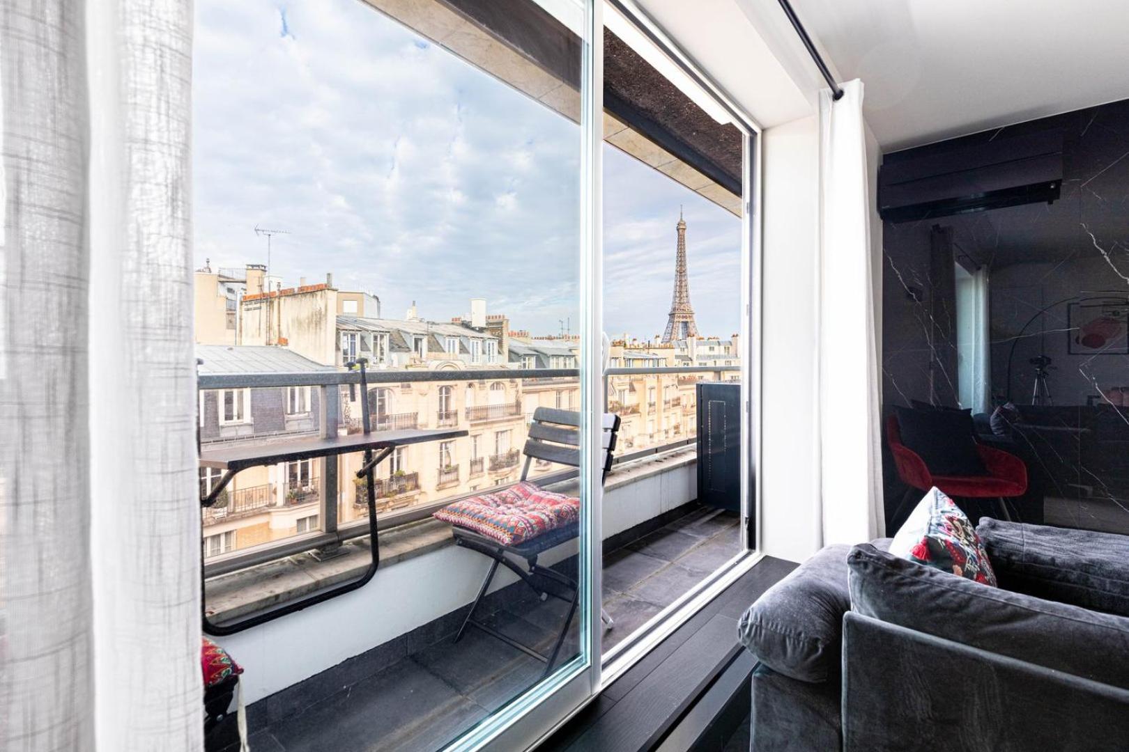 Guestready - View Of The Eiffel Tower Ideal For 2 Apartment Paris Exterior photo